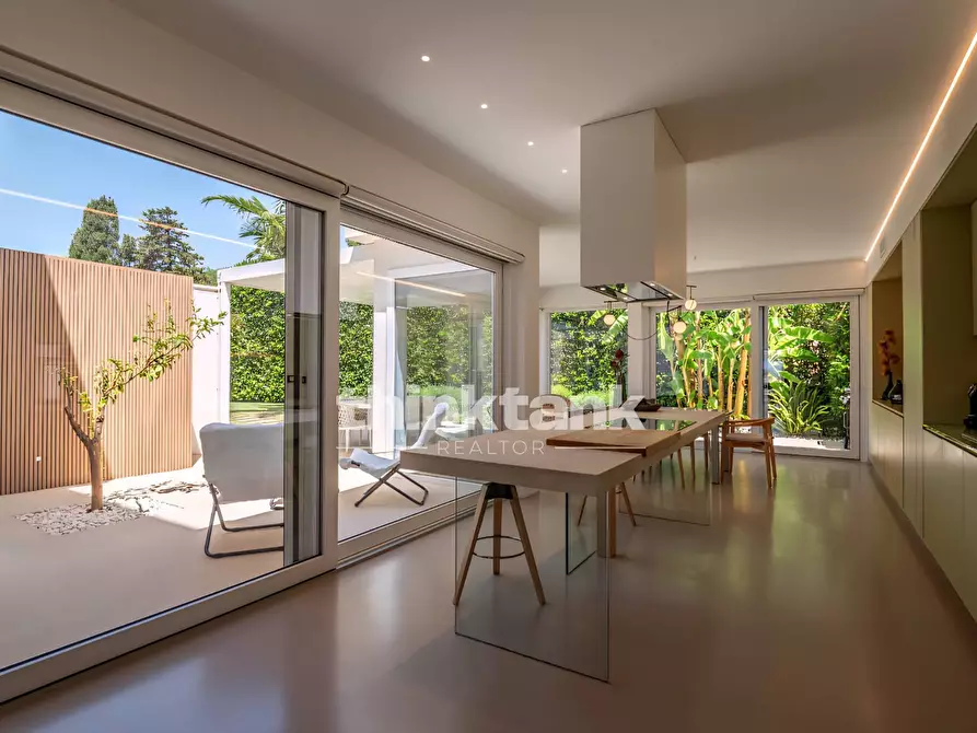 Immagine 10 di Villa in vendita  in Via Cervia a Ragusa