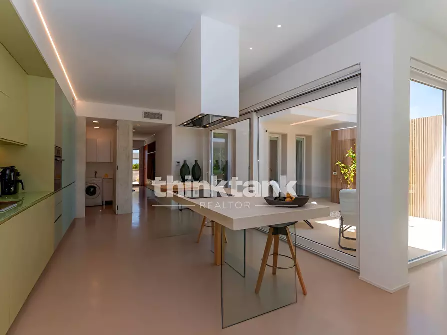 Immagine 13 di Villa in vendita  in Via Cervia a Ragusa