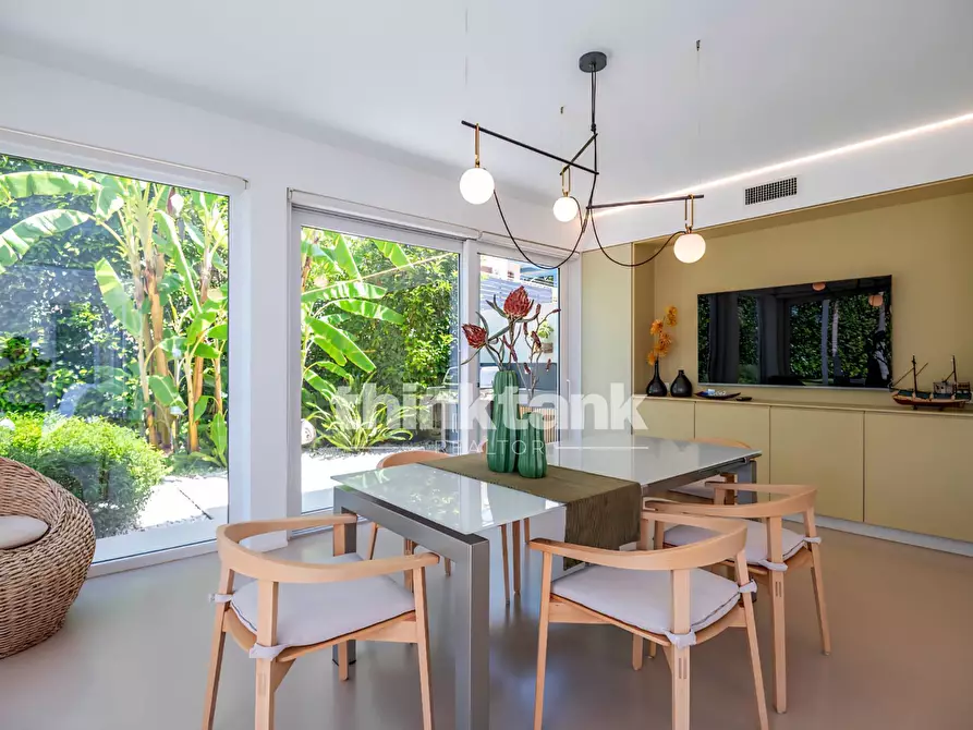 Immagine 19 di Villa in vendita  in Via Cervia a Ragusa