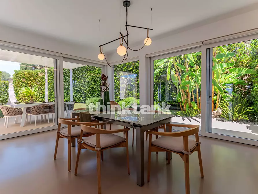 Immagine 16 di Villa in vendita  in Via Cervia a Ragusa