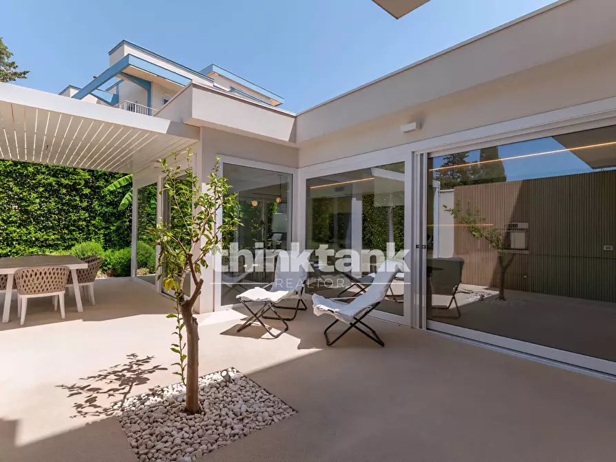 Immagine 45 di Villa in vendita  in Via Cervia a Ragusa