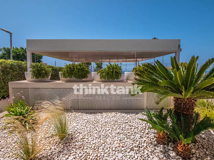 Immagine 27 di Villa in vendita  in Via Cervia a Ragusa