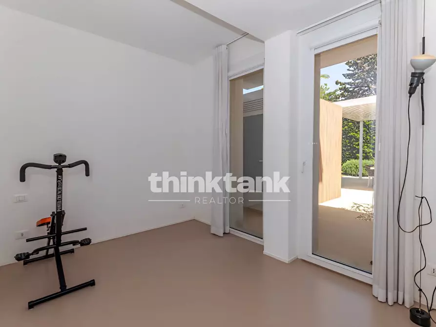 Immagine 42 di Villa in vendita  in Via Cervia a Ragusa