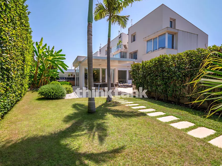 Immagine 1 di Villa in vendita  in Via Cervia a Ragusa