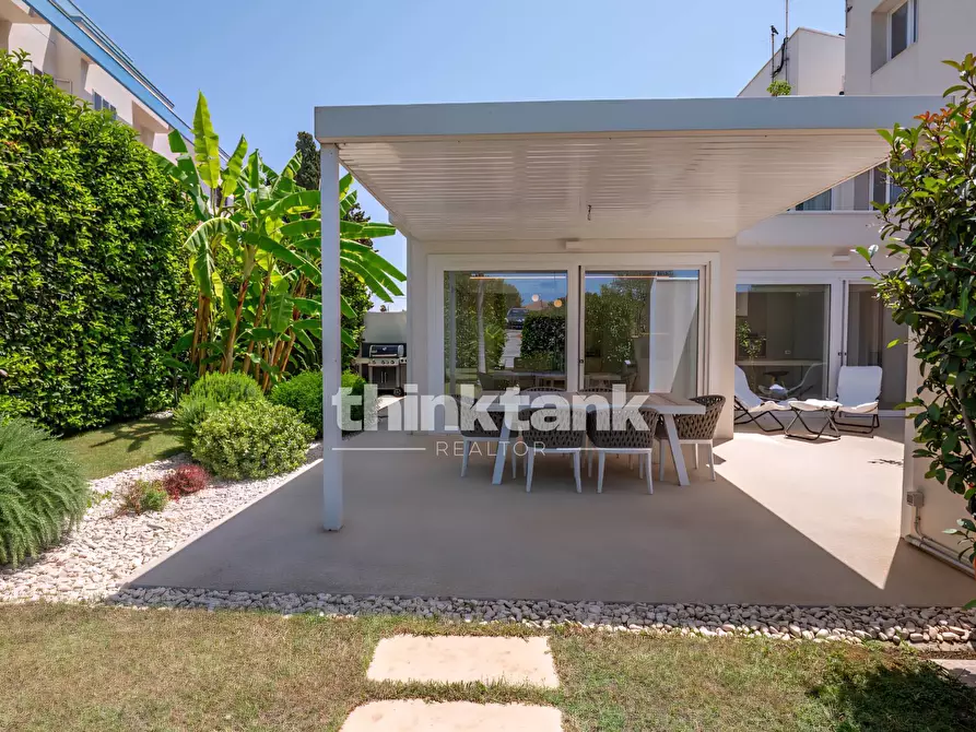 Immagine 3 di Villa in vendita  in Via Cervia a Ragusa