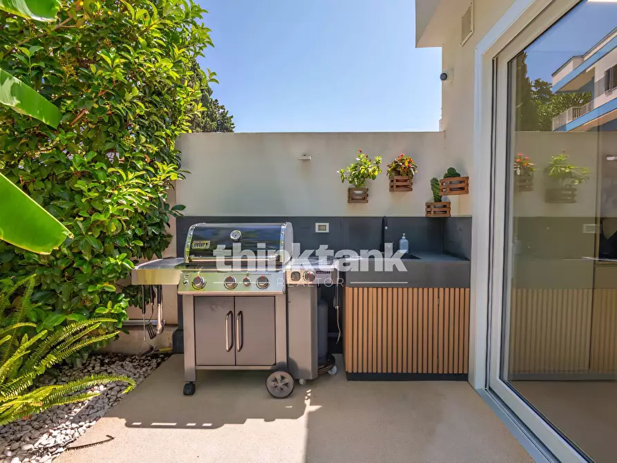 Immagine 54 di Villa in vendita  in Via Cervia a Ragusa