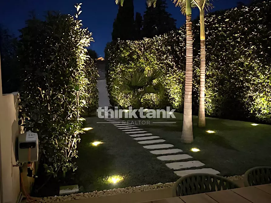 Immagine 59 di Villa in vendita  in Via Cervia a Ragusa