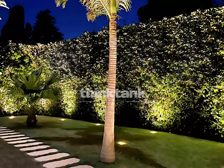 Immagine 60 di Villa in vendita  in Via Cervia a Ragusa