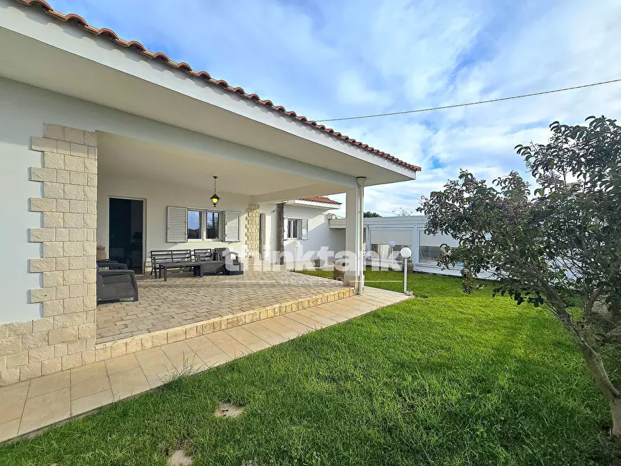 Immagine 10 di Villa in vendita  in Via del Giglio a Ispica