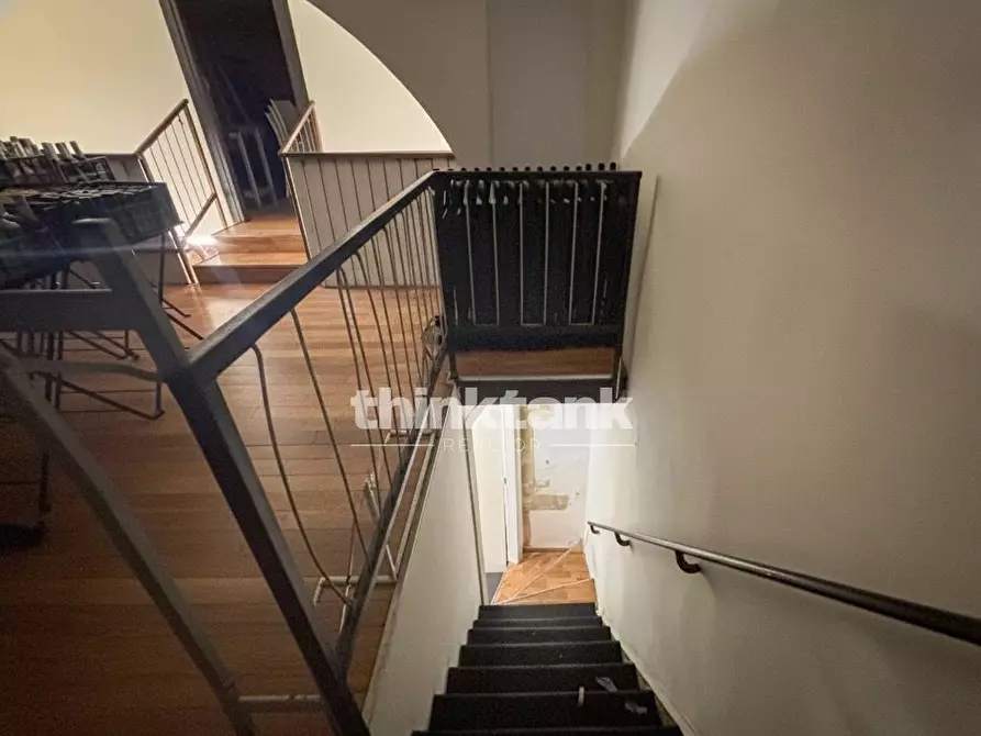 Immagine 24 di Locale commerciale in vendita  in corso umberto 1 a Siracusa