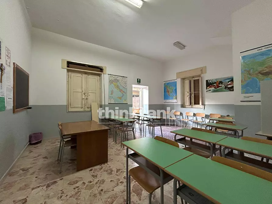 Immagine 25 di Locale commerciale in affitto  in Viale della Regione a Nicolosi