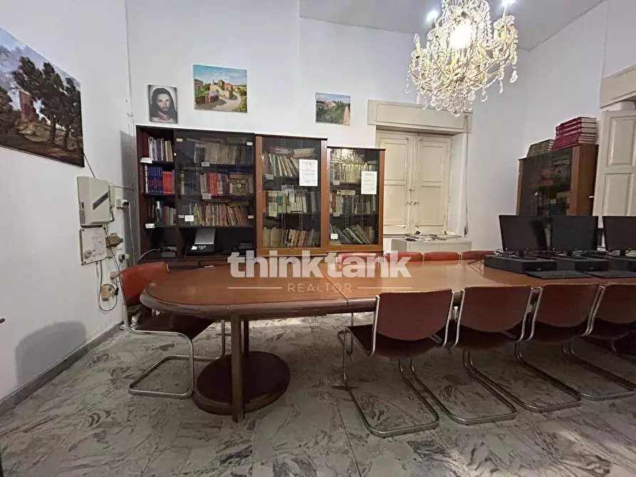 Immagine 26 di Locale commerciale in affitto  in Viale della Regione a Nicolosi