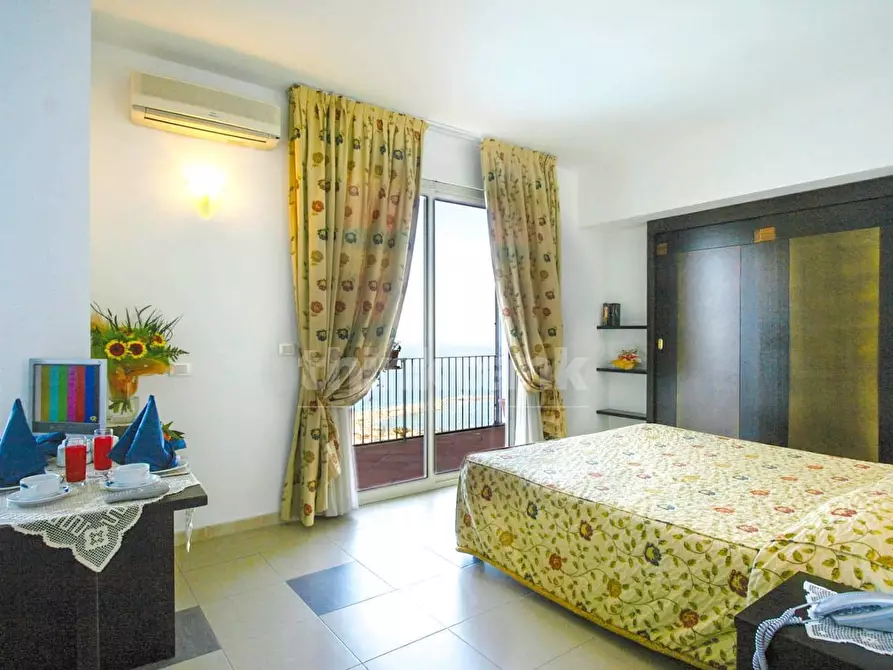 Immagine 18 di Albergo/B&B/Residence in vendita  in Via Libertà snc a Parghelia