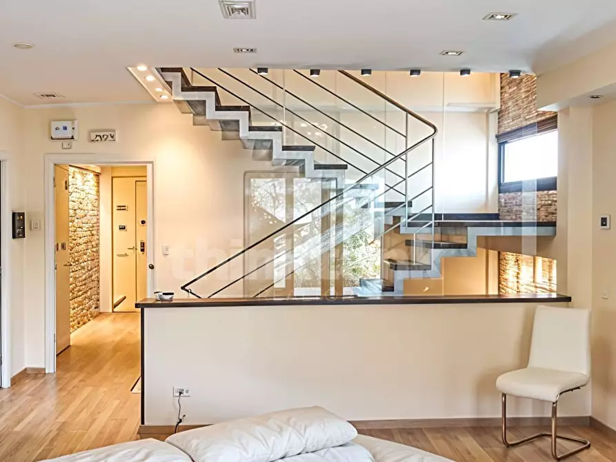 Immagine 17 di Villa in vendita  in canfarella snc a Gravina Di Catania