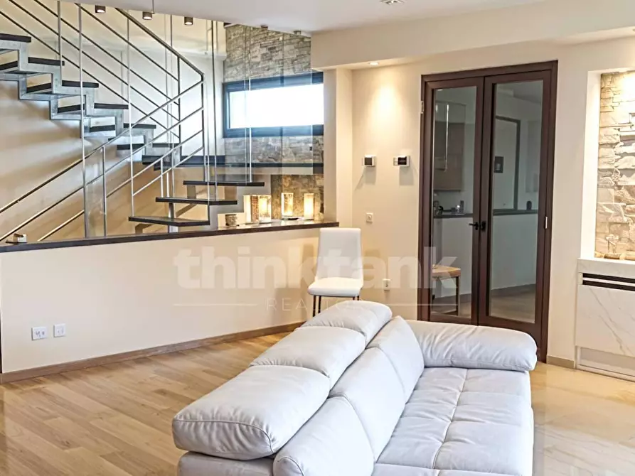 Immagine 14 di Villa in vendita  in canfarella snc a Gravina Di Catania