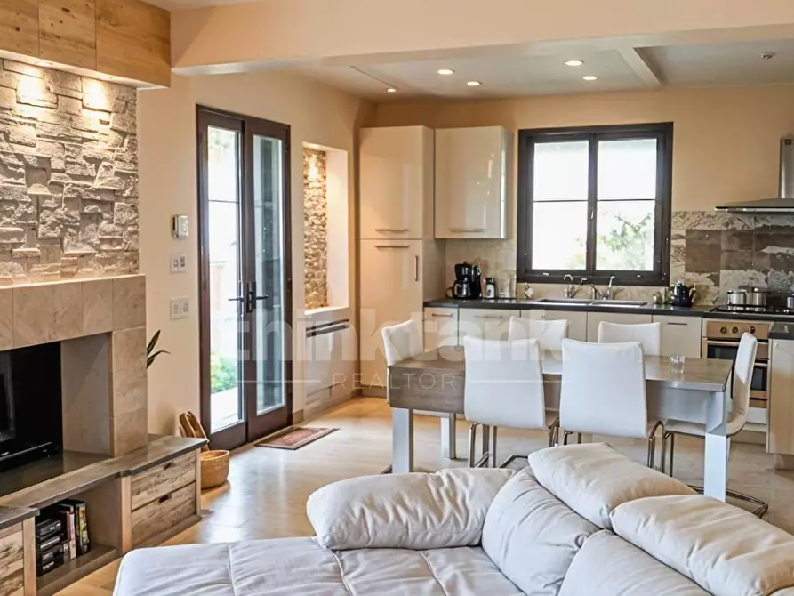 Immagine 13 di Villa in vendita  in canfarella snc a Gravina Di Catania