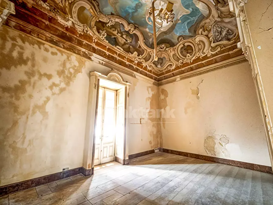 Immagine 18 di Villa in vendita  in Via Etnea 180 a Gravina Di Catania