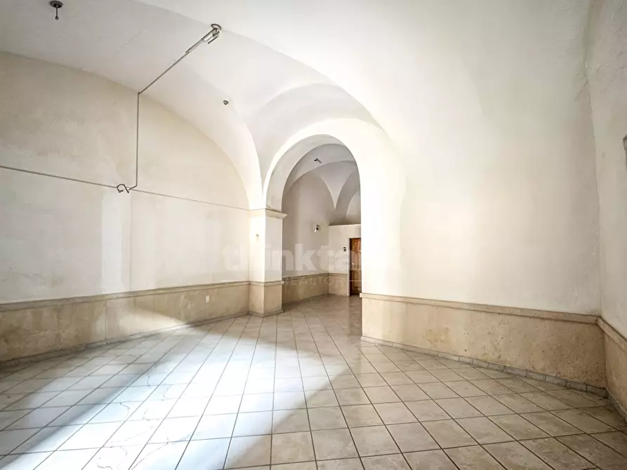 Immagine 22 di Villa in vendita  in Via Etnea 180 a Gravina Di Catania