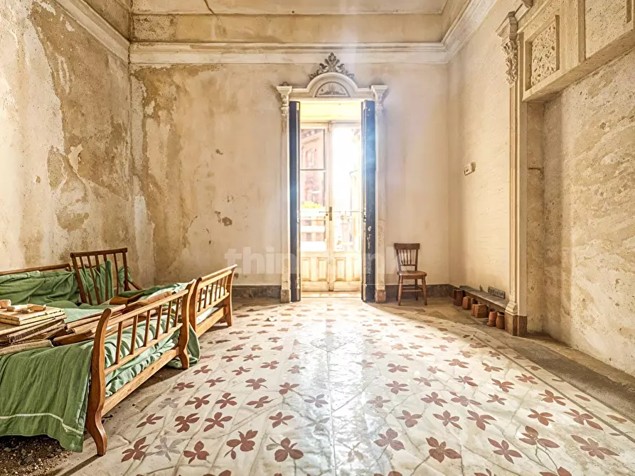 Immagine 12 di Villa in vendita  in Via Etnea 180 a Gravina Di Catania