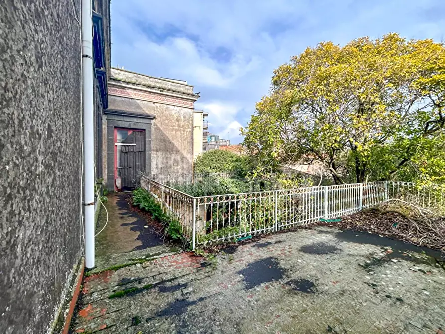 Immagine 27 di Villa in vendita  in Via Etnea 180 a Gravina Di Catania