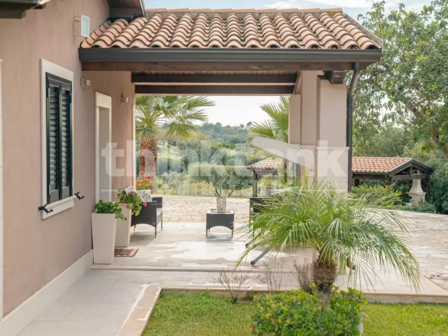 Immagine 53 di Villa in affitto  in Contrada Castelluccio snc a Noto