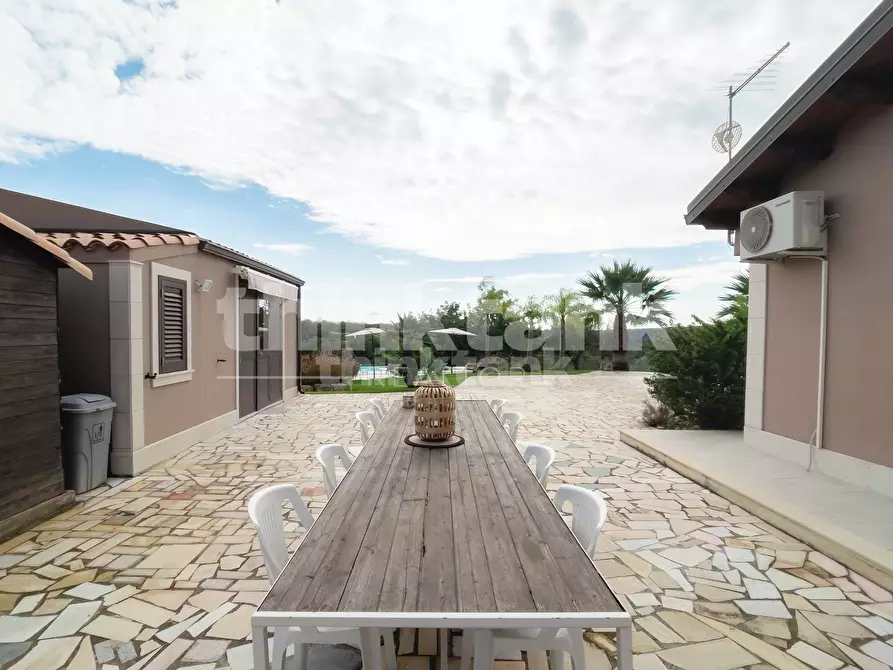 Immagine 22 di Villa in affitto  in Contrada Castelluccio snc a Noto