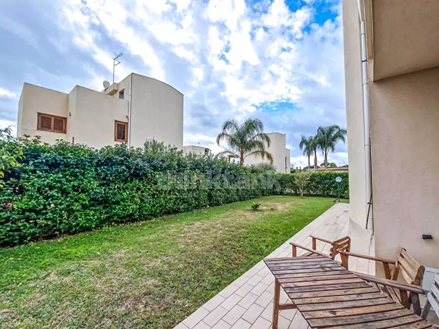 Immagine 35 di Villa in vendita  in Via del pellicano snc a Siracusa