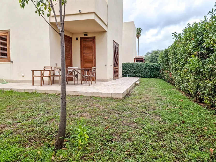 Immagine 4 di Villa in vendita  in Via del pellicano snc a Siracusa