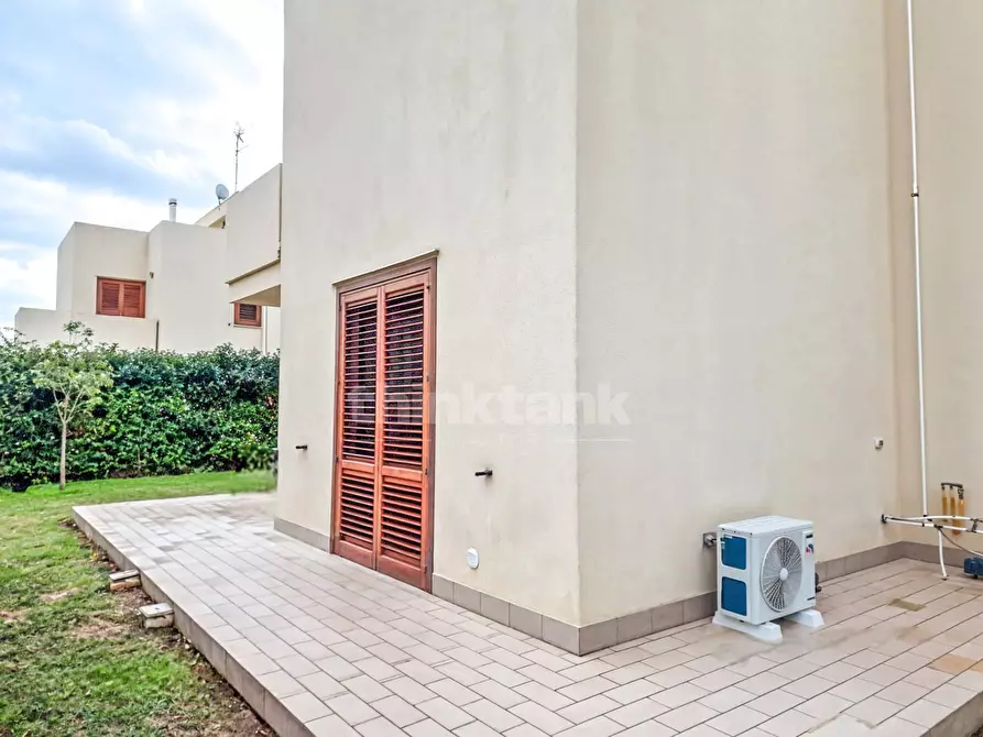 Immagine 20 di Villa in vendita  in Via del pellicano snc a Siracusa