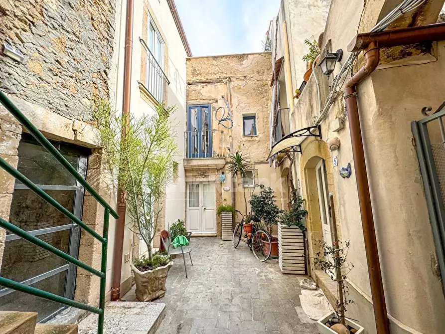 Immagine 3 di Appartamento in vendita  in Via Vittorio Veneto snc a Siracusa