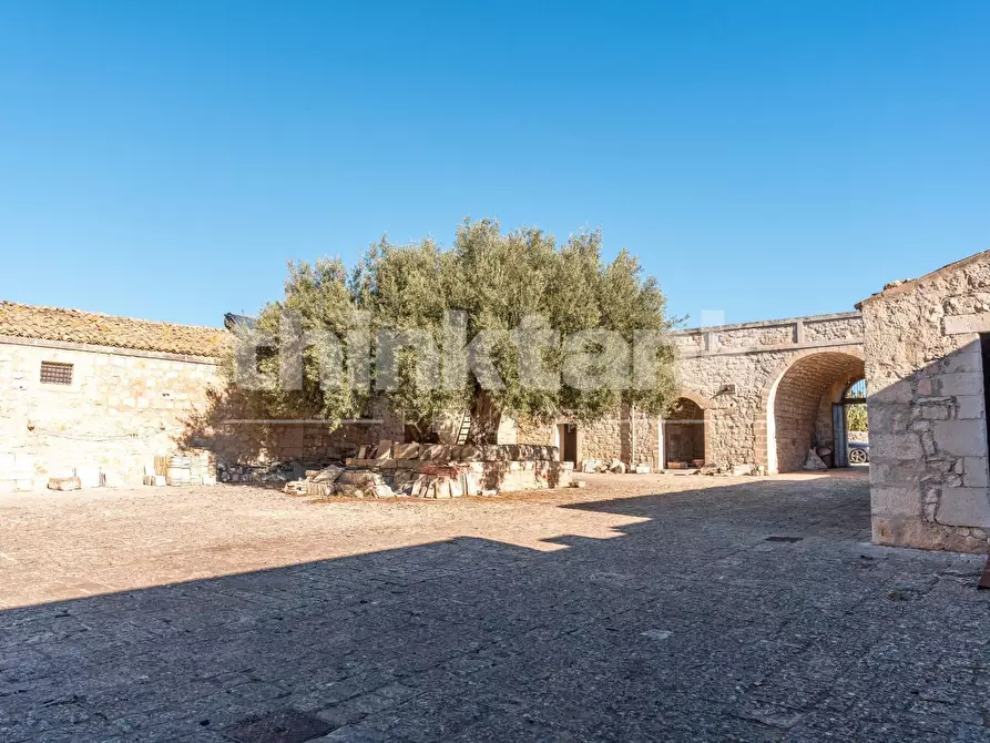 Immagine 18 di Rustico / casale in vendita  in Contrada scalonazzo snc a Ragusa