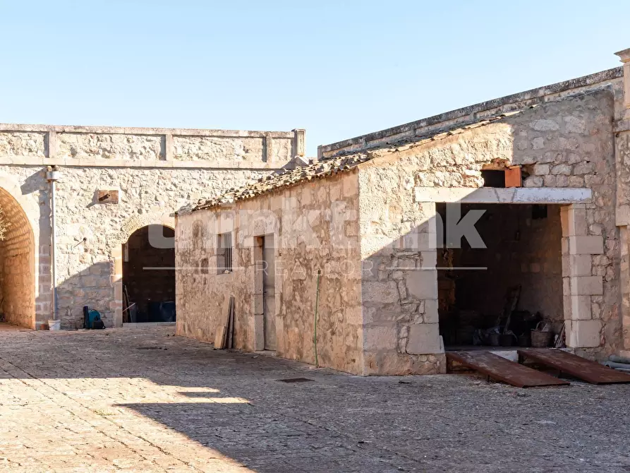 Immagine 21 di Rustico / casale in vendita  in Contrada scalonazzo snc a Ragusa