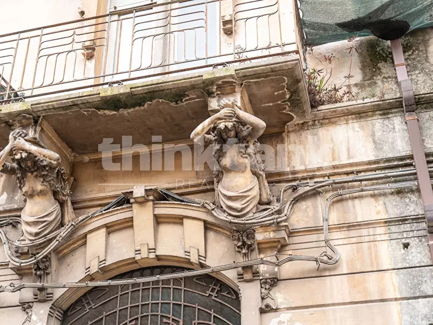 Immagine 4 di Palazzo in vendita  in via vittorio veneto snc a Modica