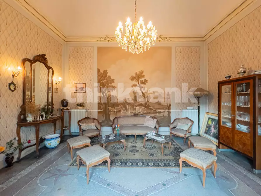 Immagine 9 di Palazzo in vendita  in via vittorio veneto snc a Modica