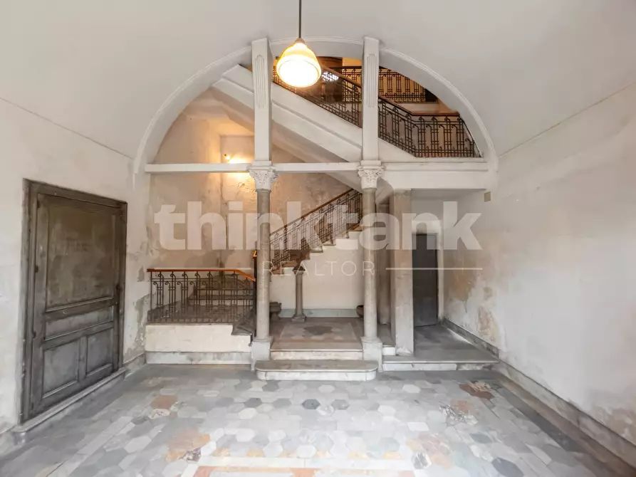 Immagine 5 di Palazzo in vendita  in via vittorio veneto snc a Modica