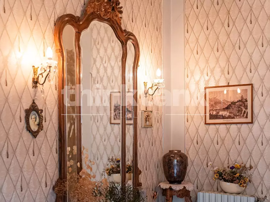 Immagine 14 di Palazzo in vendita  in via vittorio veneto snc a Modica