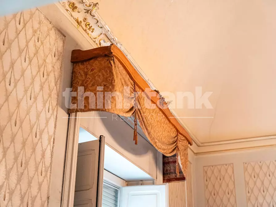 Immagine 13 di Palazzo in vendita  in via vittorio veneto snc a Modica