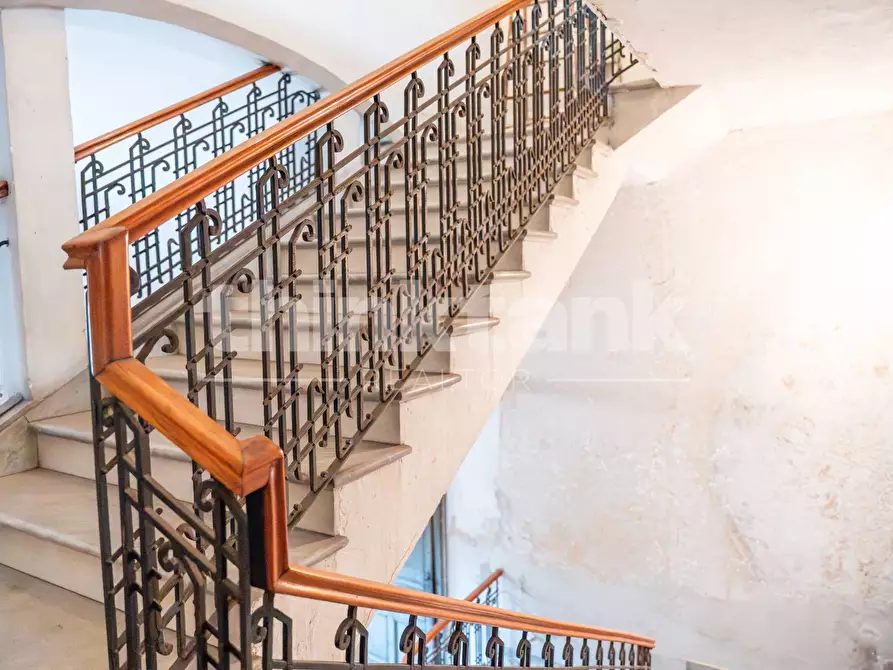 Immagine 8 di Palazzo in vendita  in via vittorio veneto snc a Modica