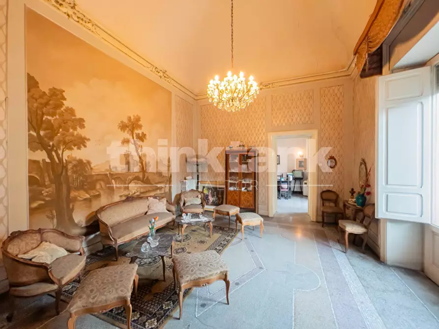 Immagine 10 di Palazzo in vendita  in via vittorio veneto snc a Modica