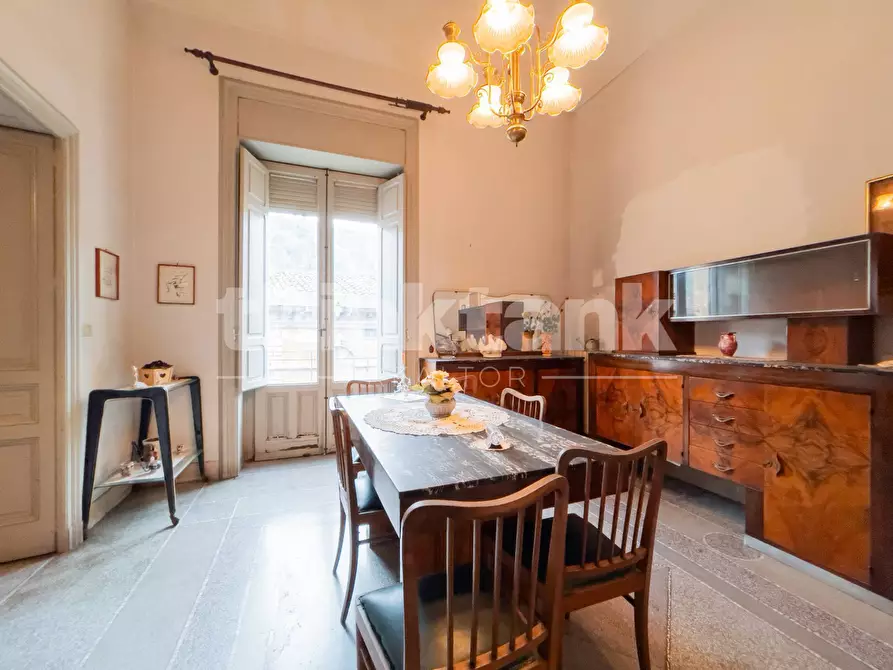 Immagine 15 di Palazzo in vendita  in via vittorio veneto snc a Modica