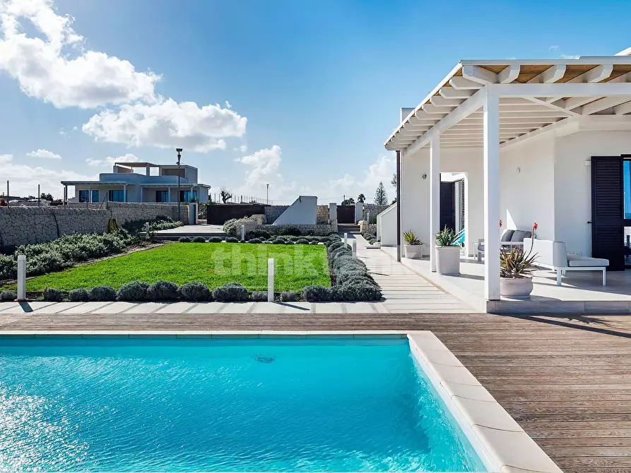 Immagine 2 di Villa in vendita  in contrada reitani snc a Noto