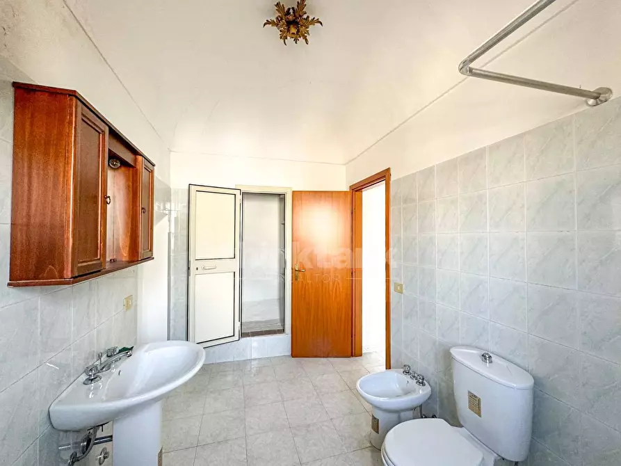 Immagine 11 di Appartamento in vendita  in via aurispa a Noto