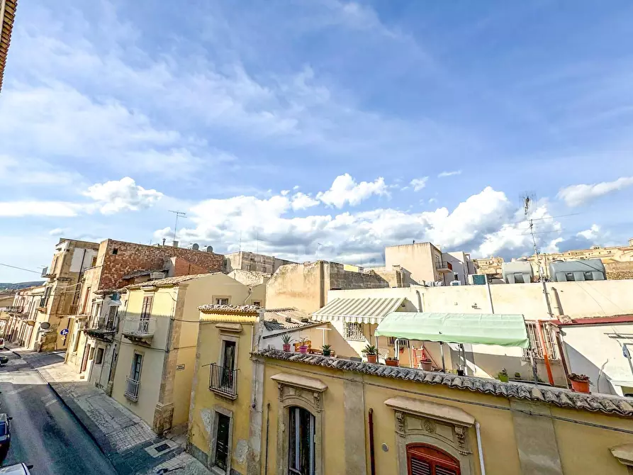 Immagine 18 di Appartamento in vendita  in via aurispa a Noto