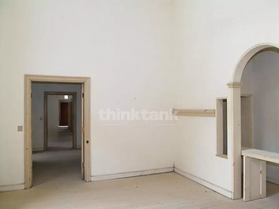 Immagine 7 di Palazzo in vendita  in via siena a Avola