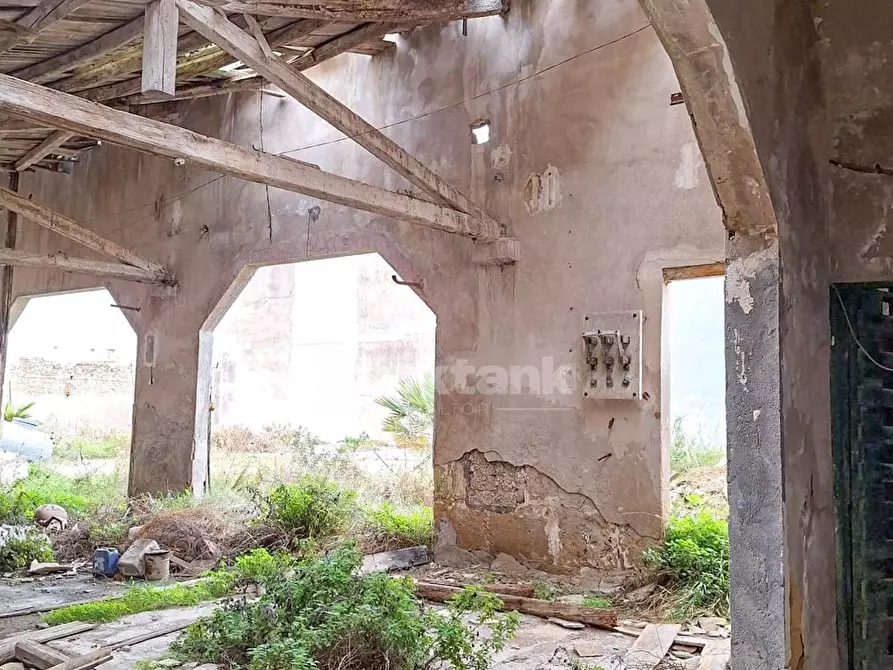 Immagine 8 di Palazzo in vendita  in via siena a Avola