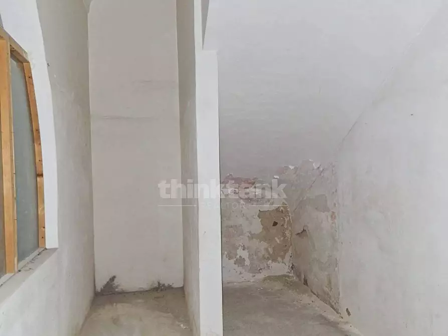 Immagine 11 di Palazzo in vendita  in via siena a Avola