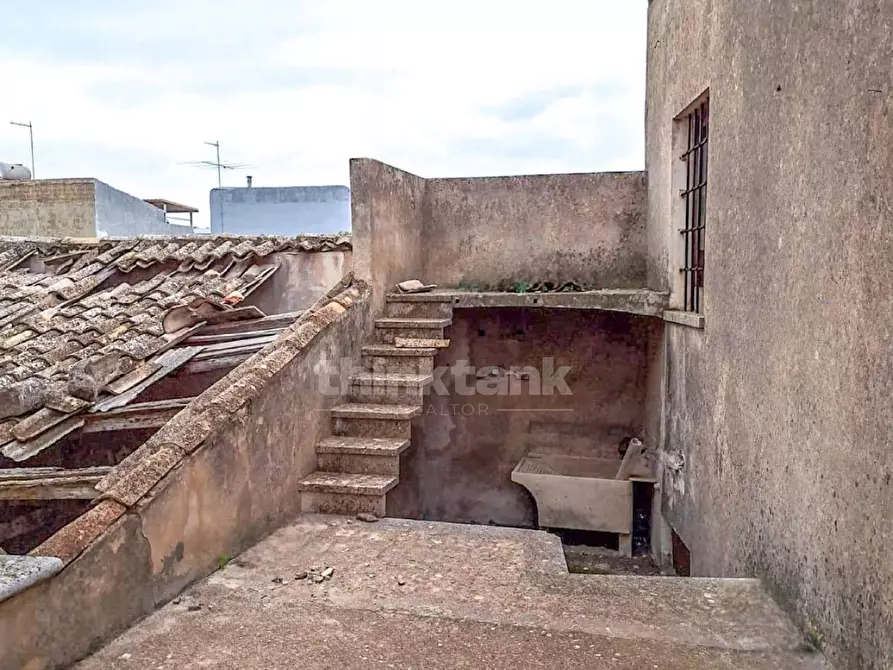 Immagine 15 di Palazzo in vendita  in via siena a Avola