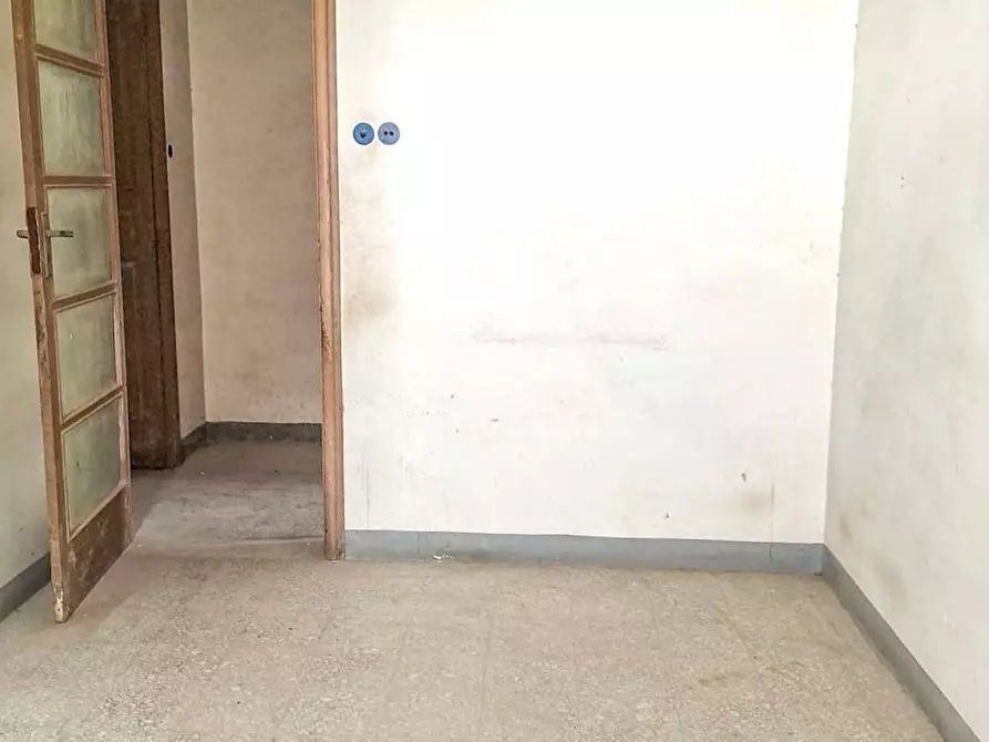 Immagine 21 di Palazzo in vendita  in via siena a Avola