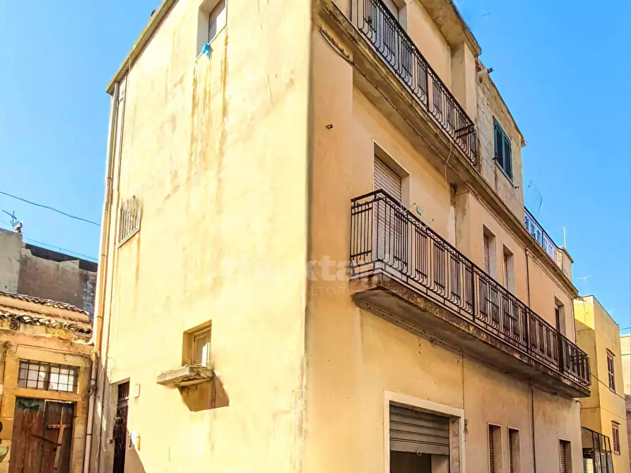 Immagine 1 di Casa indipendente in vendita  in via bellaera a Modica