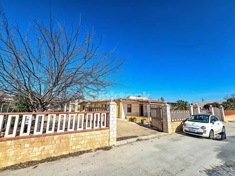 Immagine 3 di Villa in vendita  in Via dello Zaffiro snc a Ispica